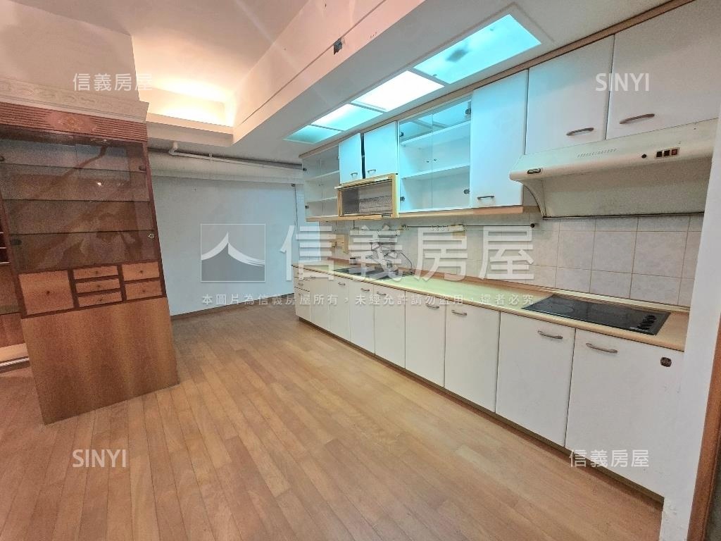 近西市場正興街店住房屋室內格局與周邊環境