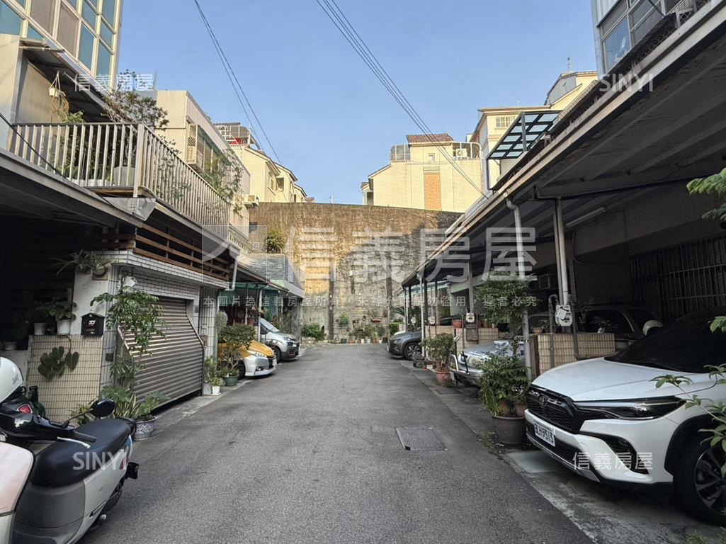 低總價透天宅，需重新整理房屋室內格局與周邊環境