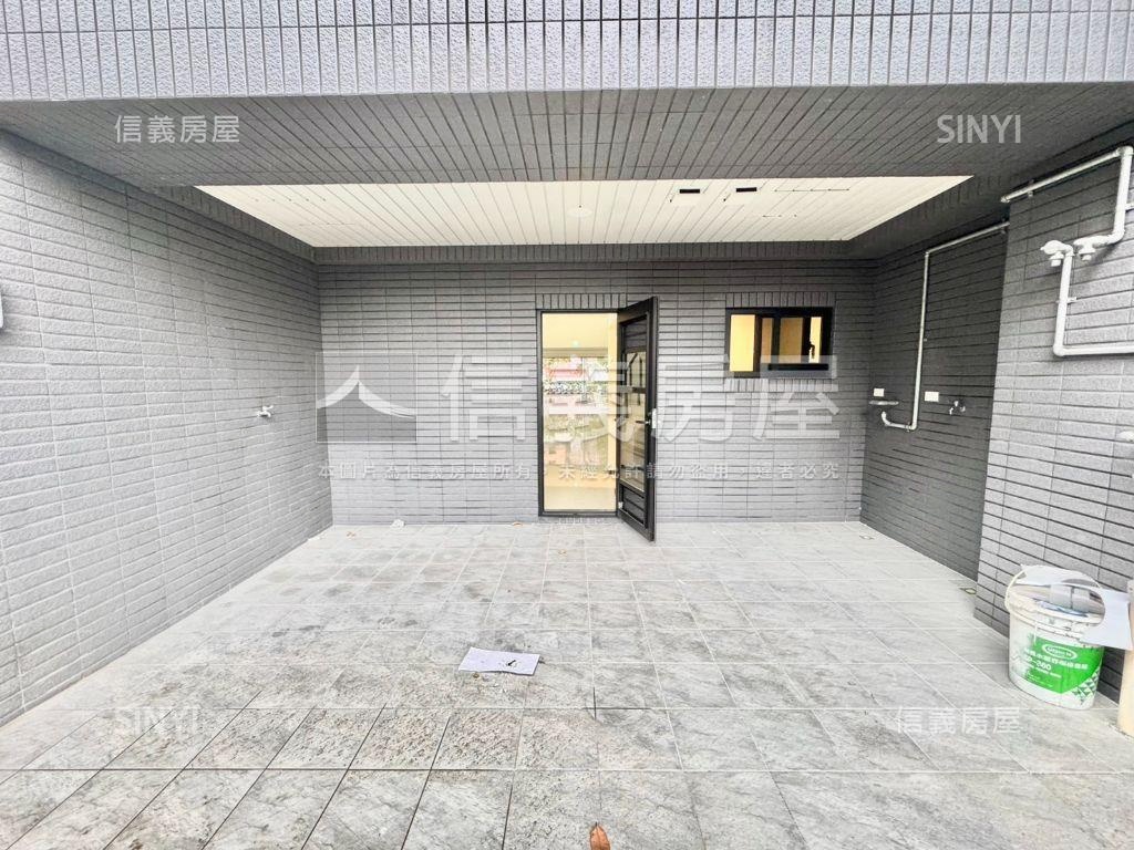 央北邊間人潮黃金店面房屋室內格局與周邊環境