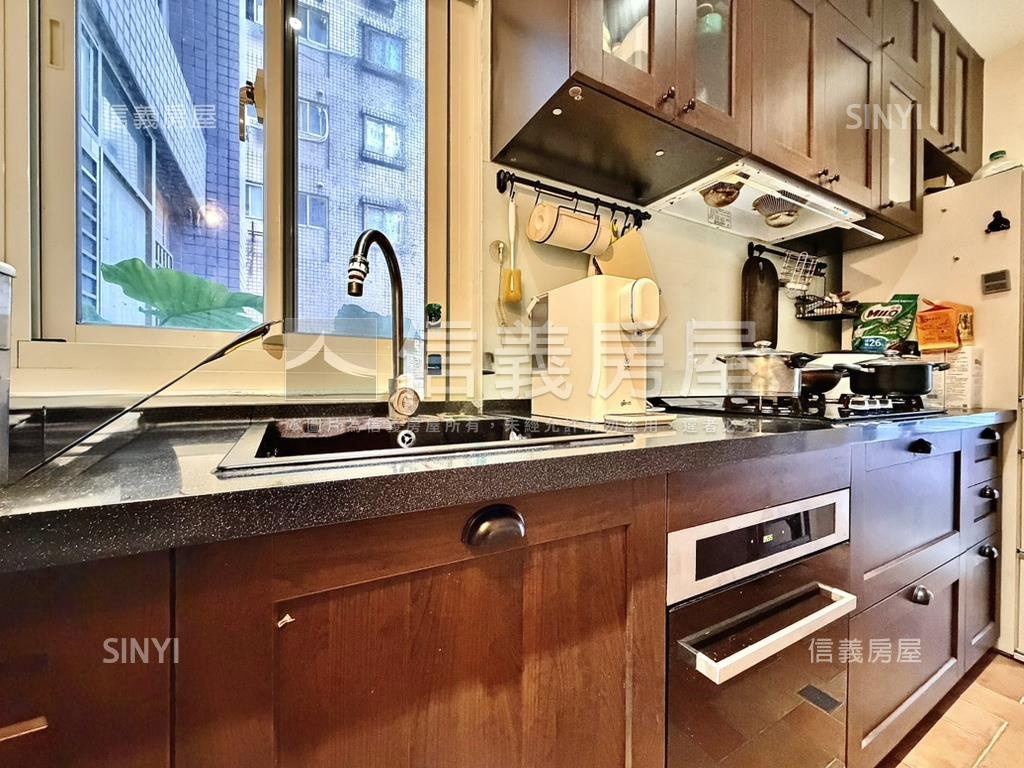 新春裝潢三房質感飛揚房屋室內格局與周邊環境