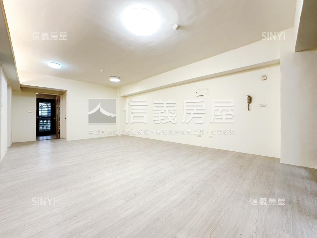 光榮國中裝潢三房車位房屋室內格局與周邊環境