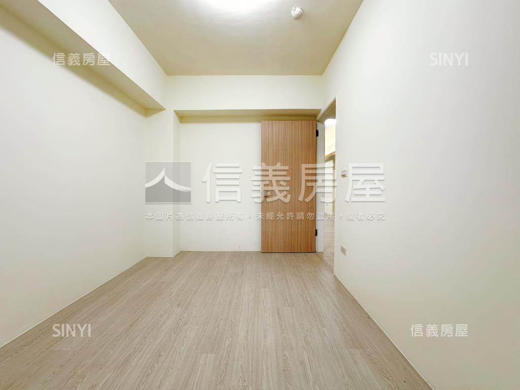 光榮國中裝潢三房車位房屋室內格局與周邊環境