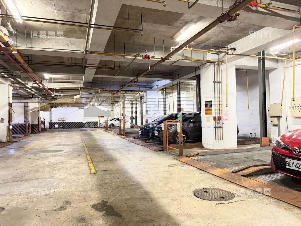 宏平盛世採光景觀三房車位房屋室內格局與周邊環境