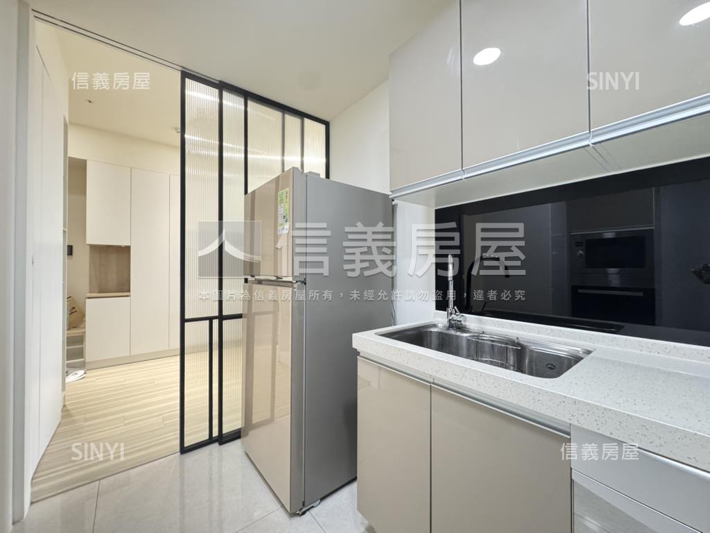 專‧中路紳鄰高樓三房車位房屋室內格局與周邊環境