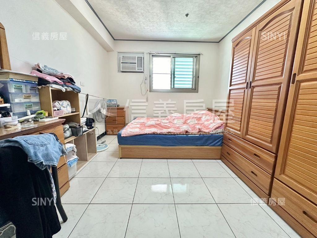 德崙路採光三房車位房屋室內格局與周邊環境