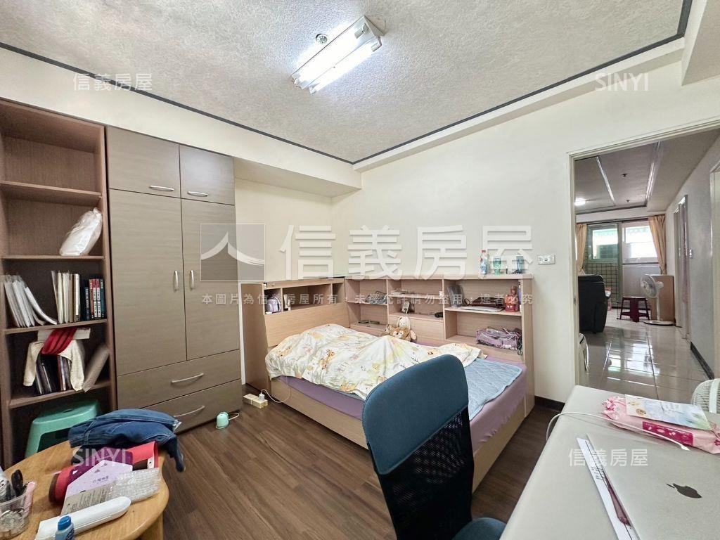 德崙路採光三房車位房屋室內格局與周邊環境