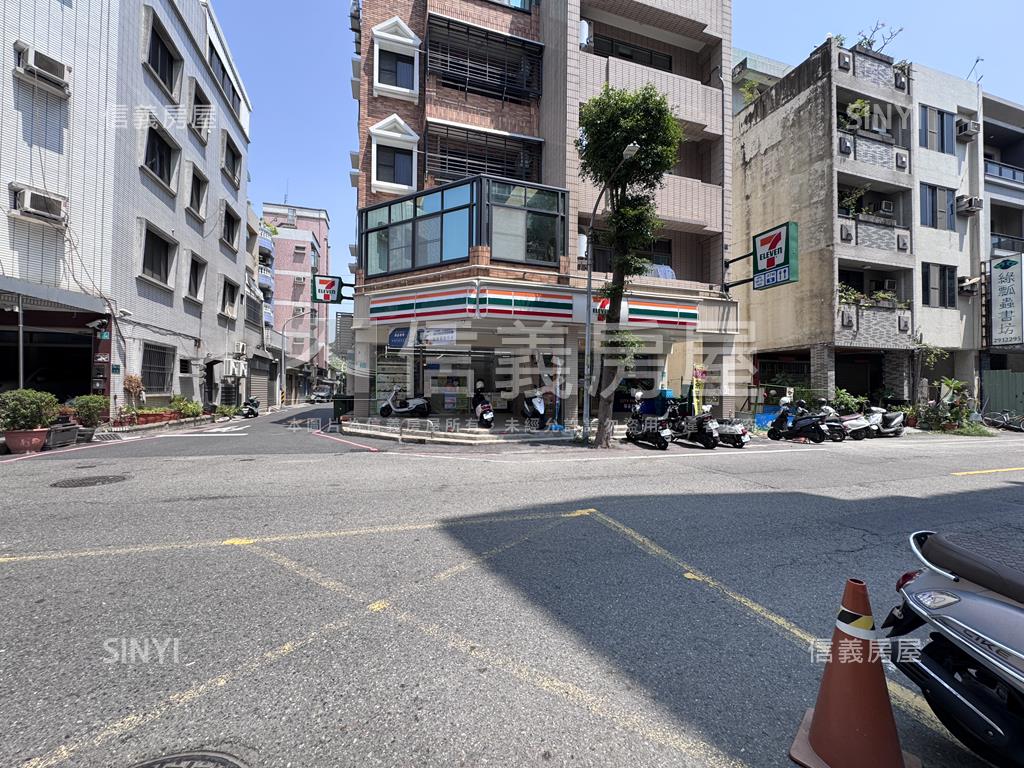 尊南庭園邊間三房兩衛房屋室內格局與周邊環境