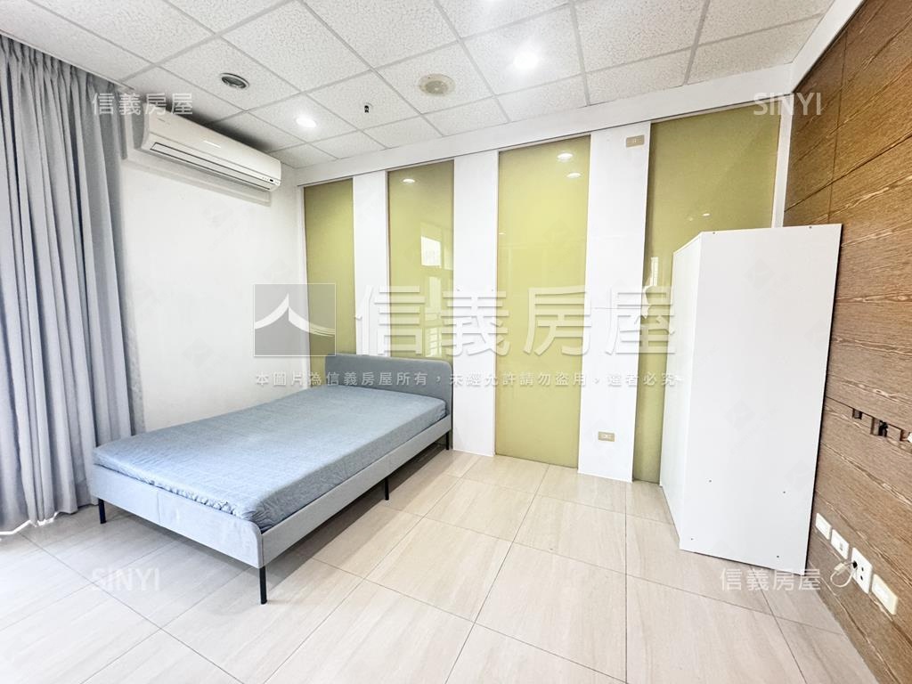 高鐵富翼㊝次頂樓首購美屋房屋室內格局與周邊環境