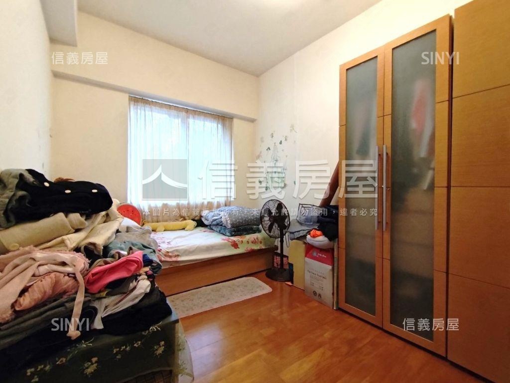 達觀Ａ４山景四房房屋室內格局與周邊環境