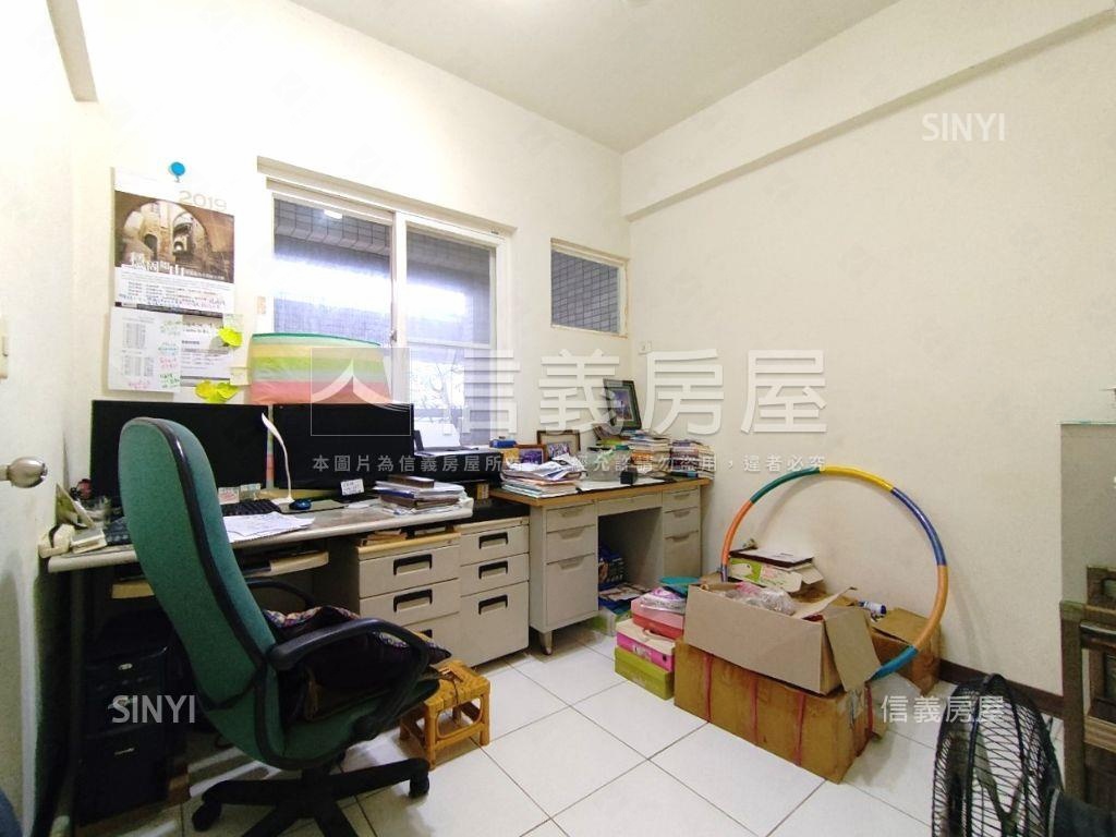 達觀Ａ４山景四房房屋室內格局與周邊環境