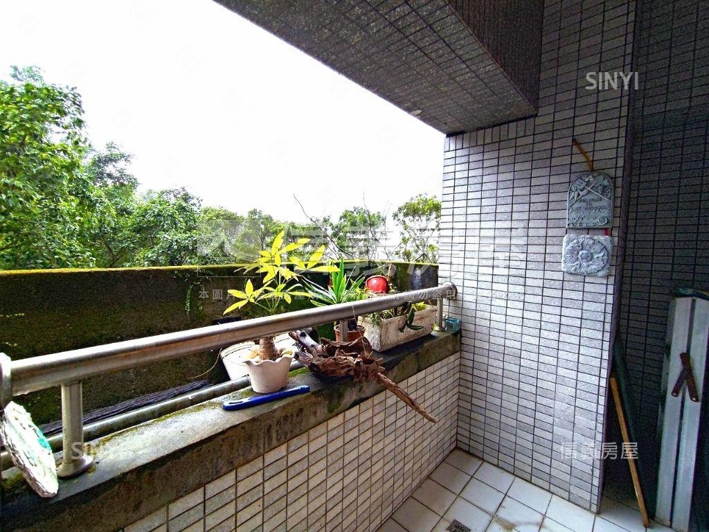 達觀Ａ４山景四房房屋室內格局與周邊環境