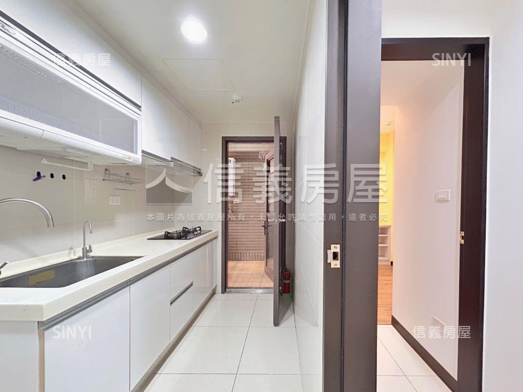 Ａ９中山商圈採光高樓兩房房屋室內格局與周邊環境