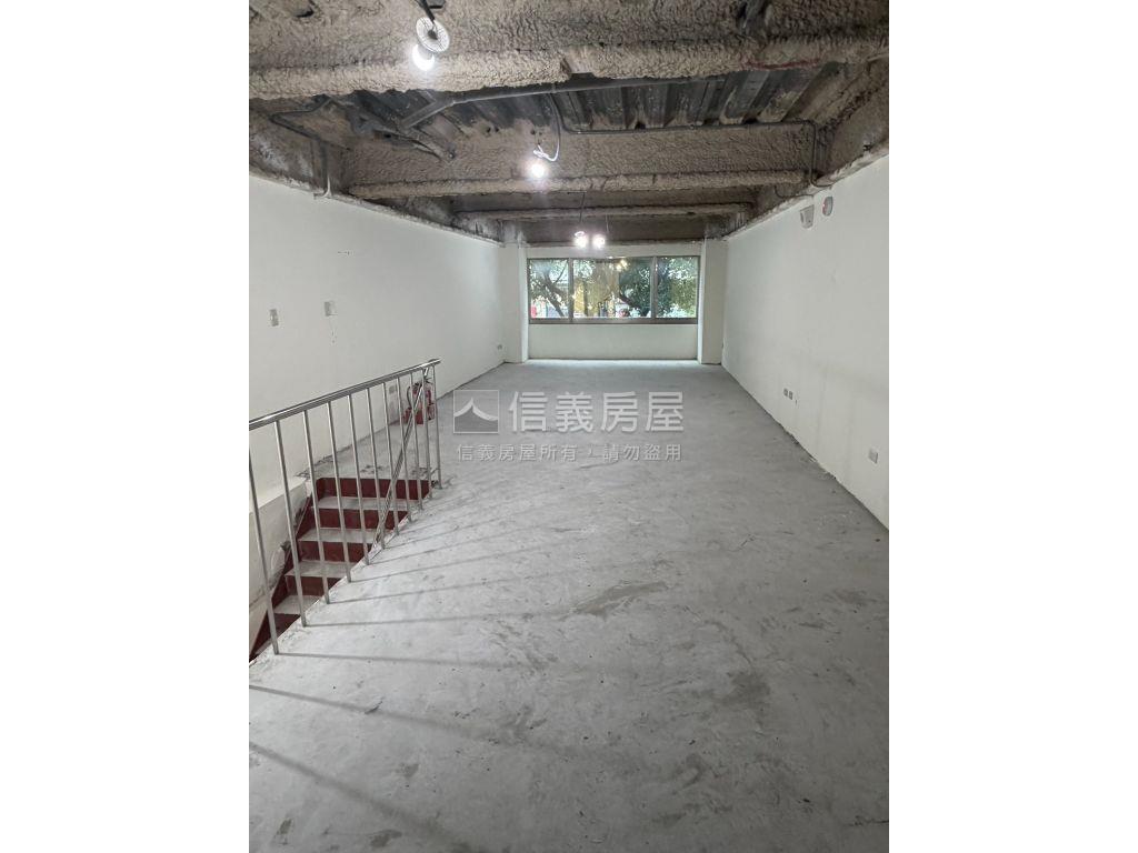 忠孝松山路捷運金店房屋室內格局與周邊環境