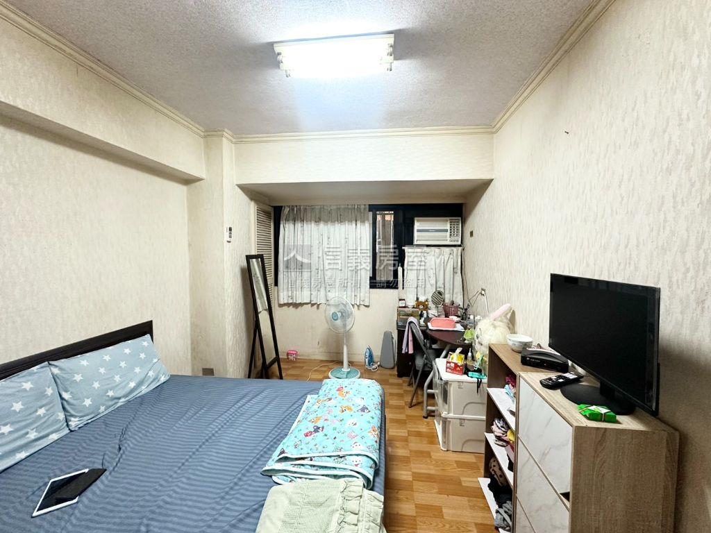 雙城公園靜巷電梯四房房屋室內格局與周邊環境
