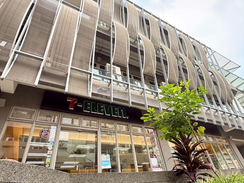 逢甲精緻四套房房屋室內格局與周邊環境