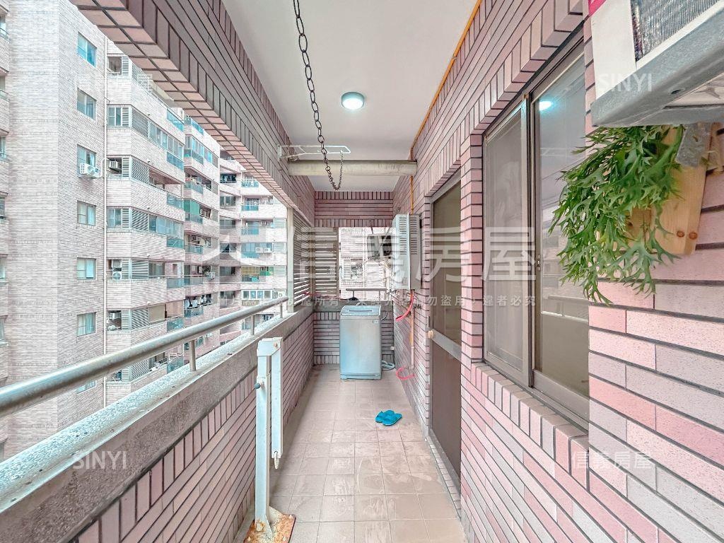 蔚藍之晴映光四房平車房屋室內格局與周邊環境