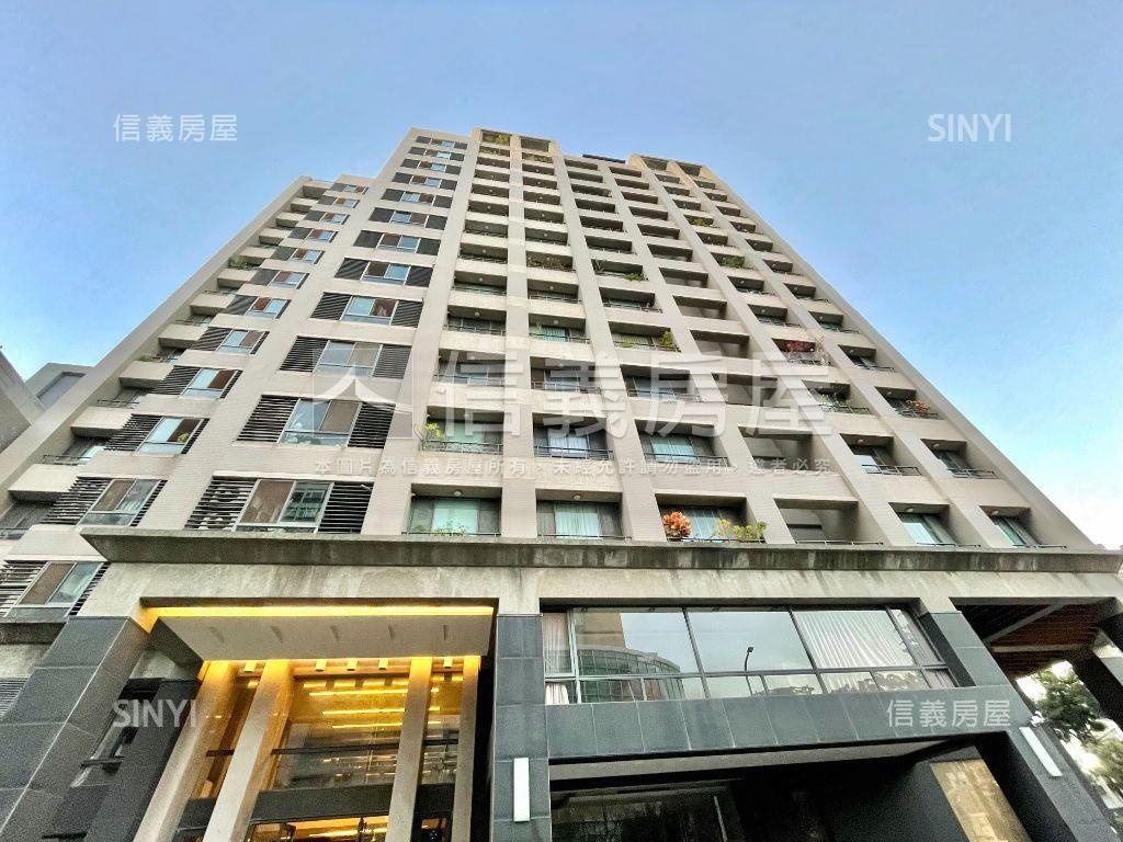 鉅虹創造之旅３房車位可看房屋室內格局與周邊環境
