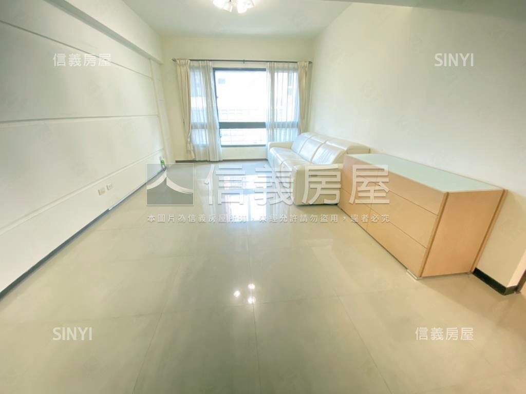 鉅虹創造之旅３房車位可看房屋室內格局與周邊環境