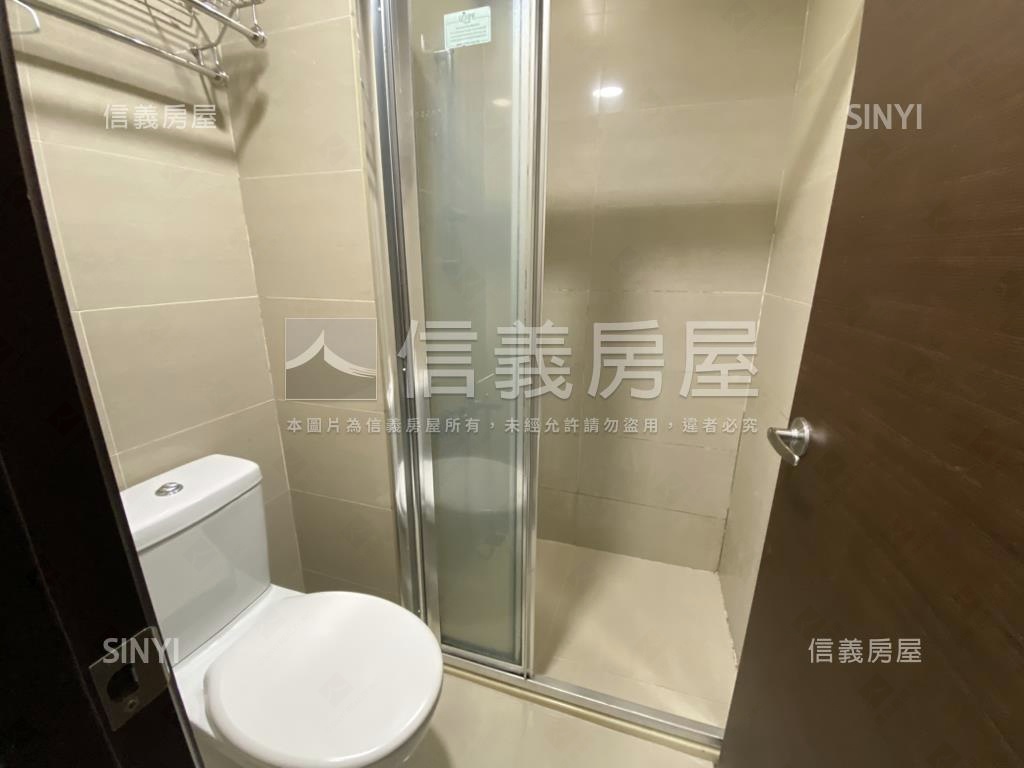 鉅虹創造之旅３房車位可看房屋室內格局與周邊環境