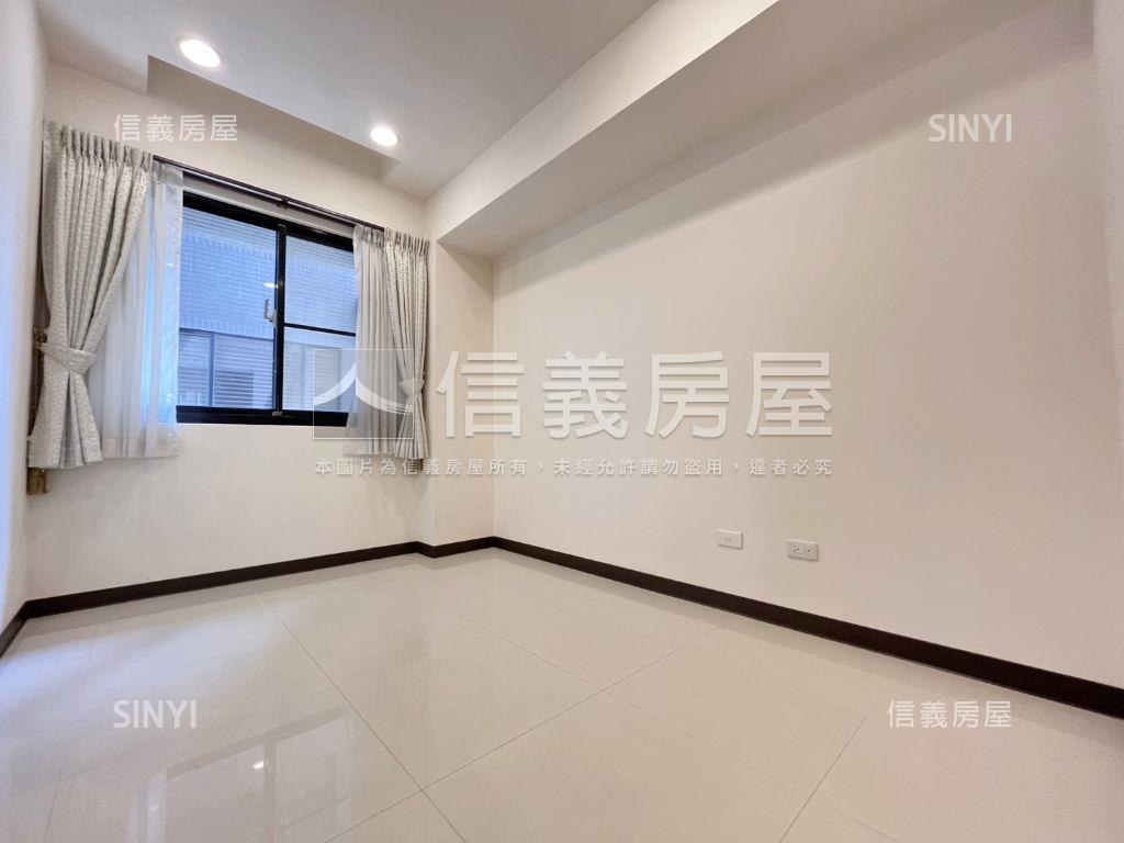 西區－登峰公園旁８樓美宅房屋室內格局與周邊環境