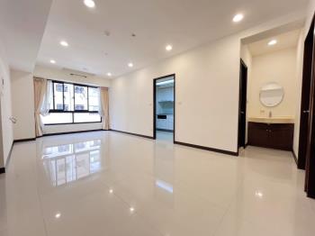 西區－登峰公園旁８樓美宅