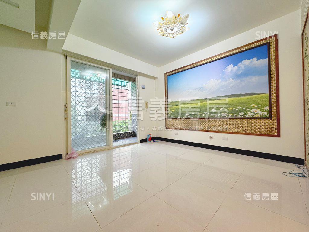近捷運景觀頂加裝潢美寓房屋室內格局與周邊環境