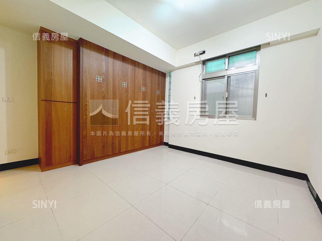 近捷運景觀頂加裝潢美寓房屋室內格局與周邊環境