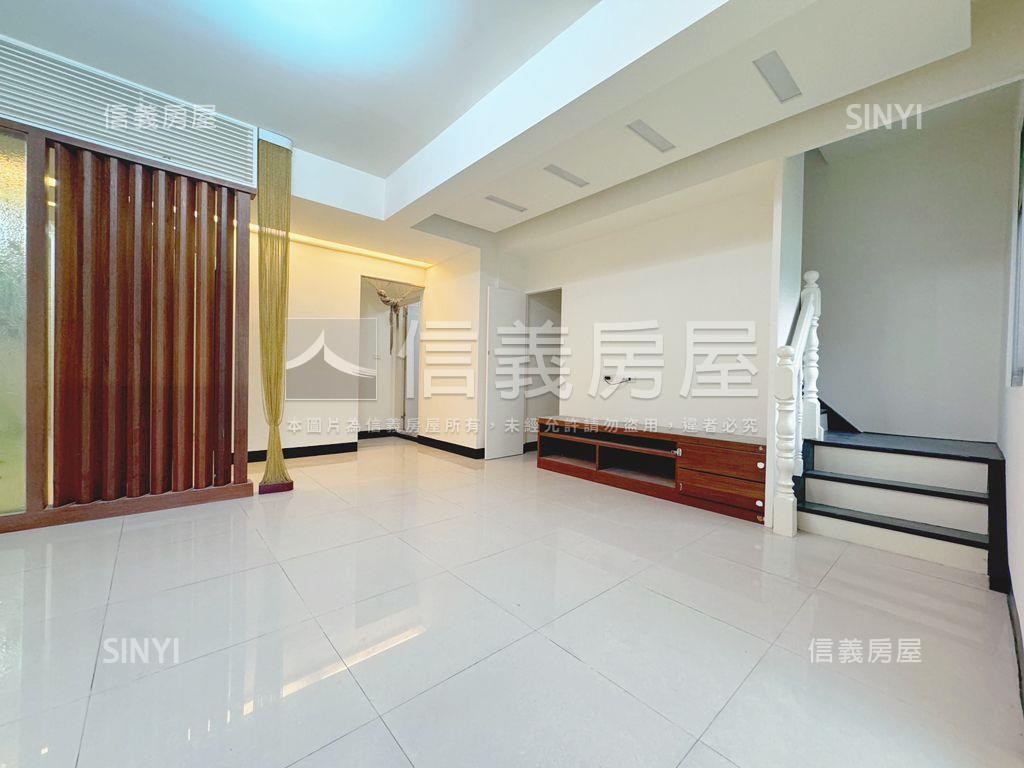 近捷運景觀頂加裝潢美寓房屋室內格局與周邊環境
