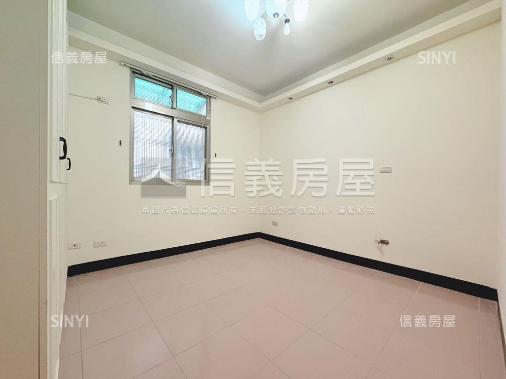 近捷運景觀頂加裝潢美寓房屋室內格局與周邊環境