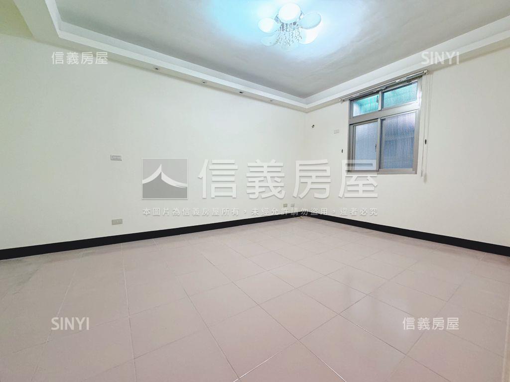 近捷運景觀頂加裝潢美寓房屋室內格局與周邊環境