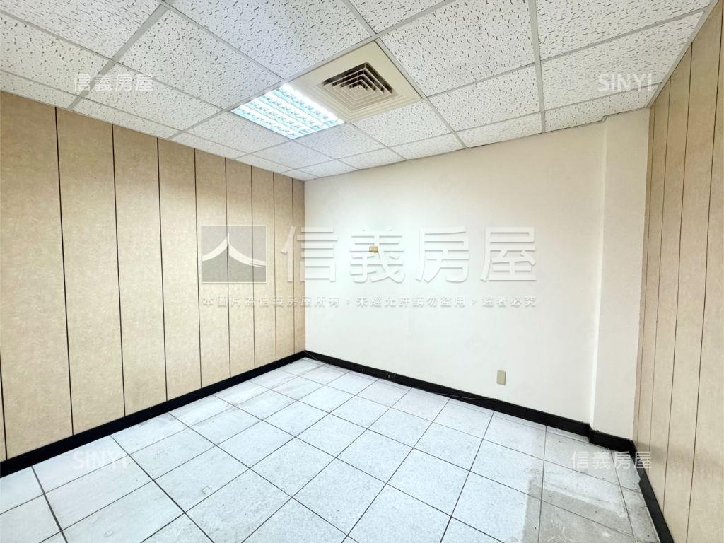 樹孝稀有４樓騎樓式透店房屋室內格局與周邊環境