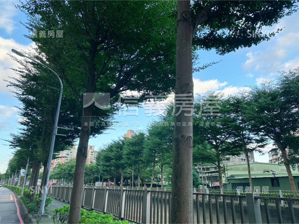 世界Ｖ１．高樓邊間大空間房屋室內格局與周邊環境