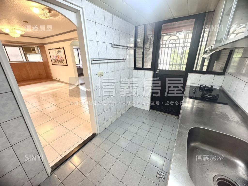 興安稀有樹梢景觀房屋室內格局與周邊環境