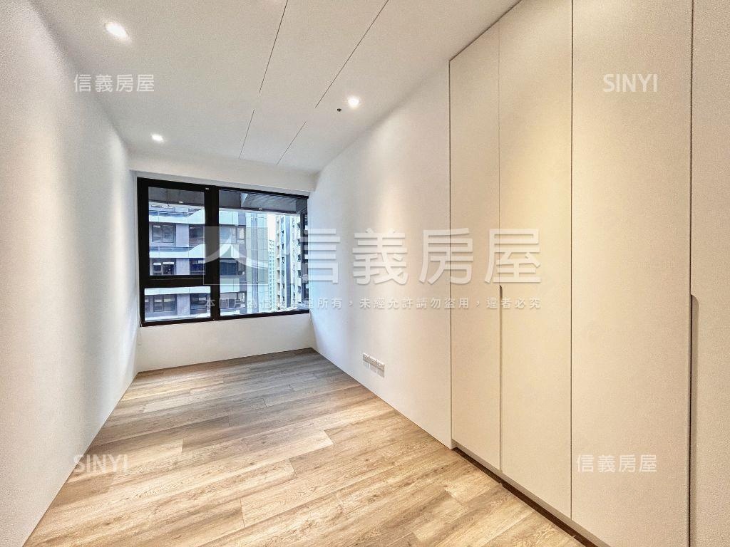 副都心朝南大空間近捷運房屋室內格局與周邊環境