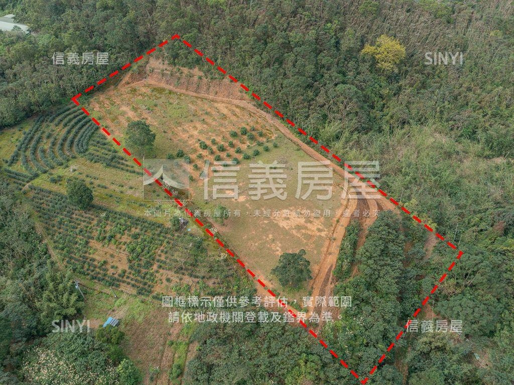 俯瞰蘭陽平原露營區首選房屋室內格局與周邊環境