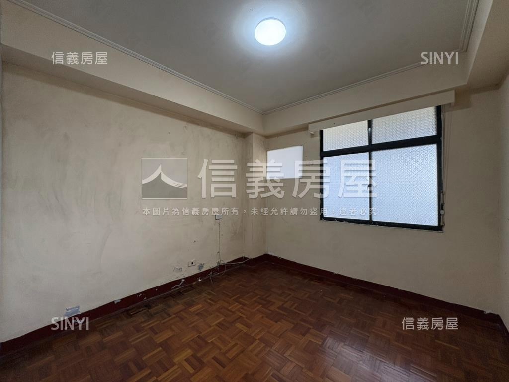 近ＳＯＧＯ朝南大空間公寓房屋室內格局與周邊環境