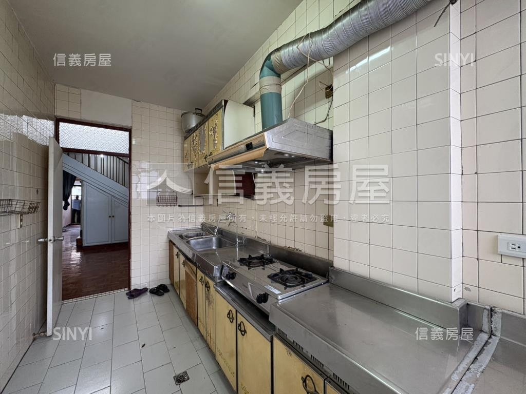 近ＳＯＧＯ朝南大空間公寓房屋室內格局與周邊環境