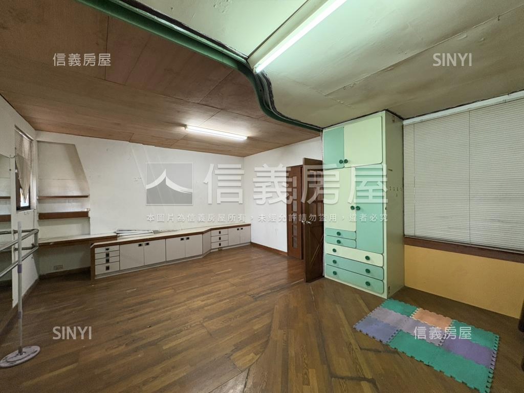 近ＳＯＧＯ朝南大空間公寓房屋室內格局與周邊環境