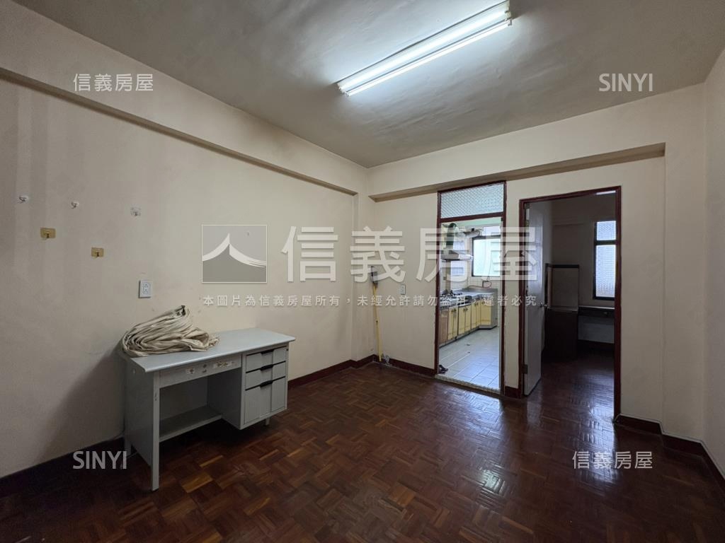 近ＳＯＧＯ朝南大空間公寓房屋室內格局與周邊環境