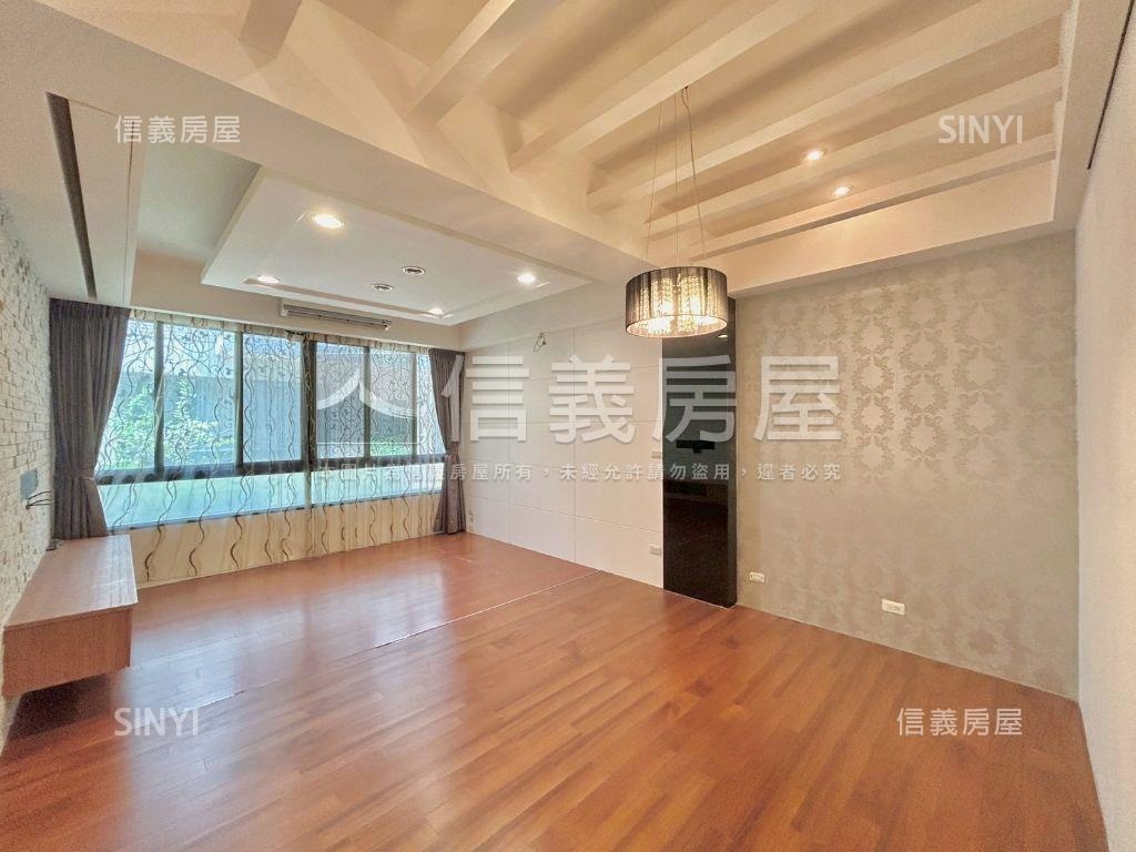 近香山運動館社區型透天房屋室內格局與周邊環境