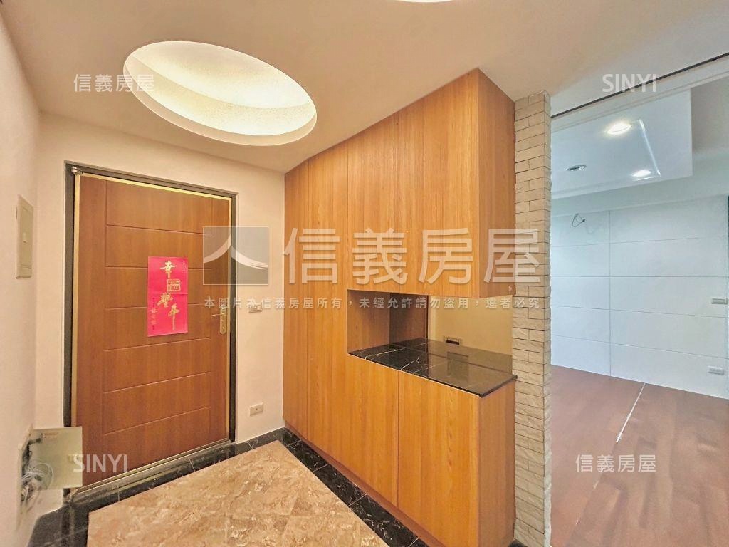 近香山運動館社區型透天房屋室內格局與周邊環境
