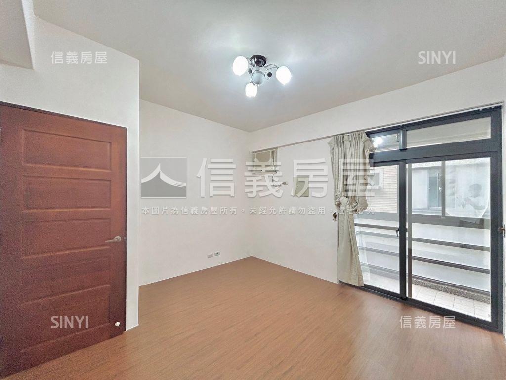 近香山運動館社區型透天房屋室內格局與周邊環境