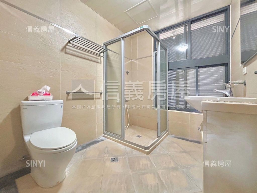 近香山運動館社區型透天房屋室內格局與周邊環境