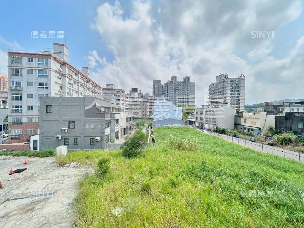 近香山運動館社區型透天房屋室內格局與周邊環境