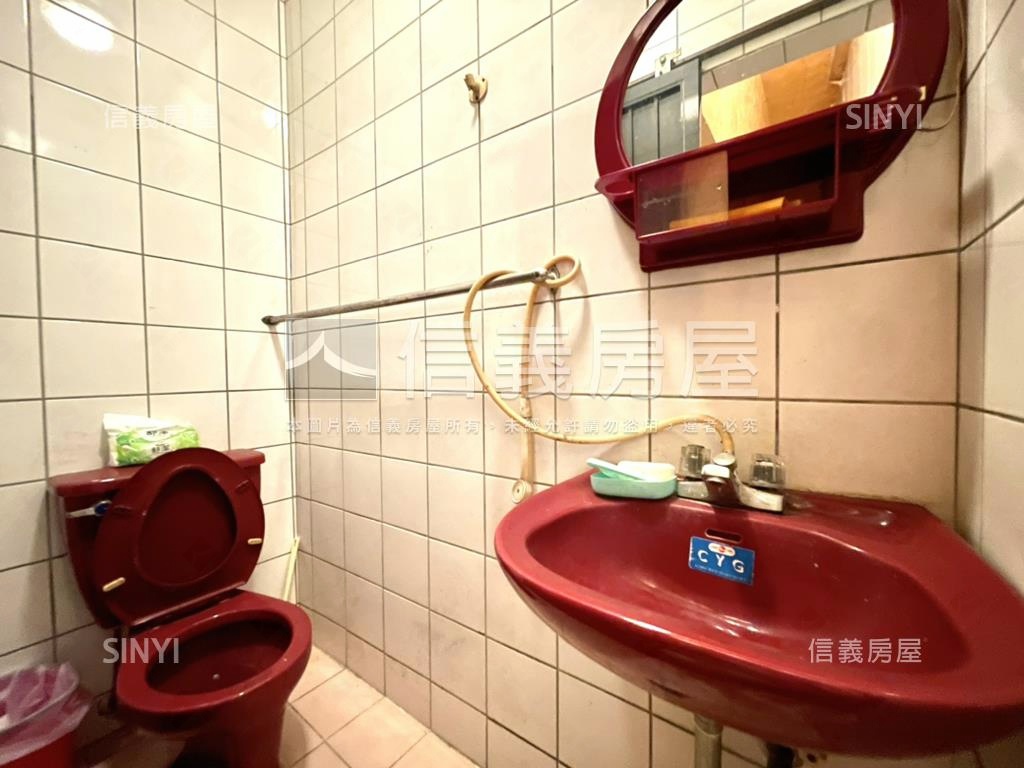 北新正路邊透天房屋室內格局與周邊環境