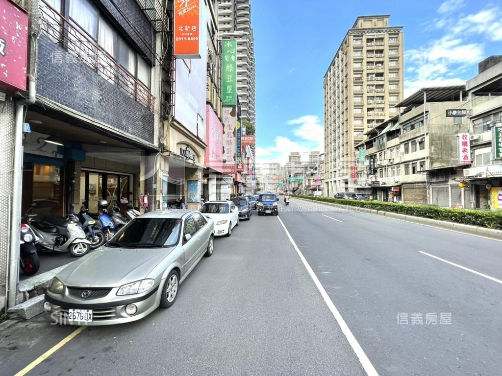 北新正路邊透天房屋室內格局與周邊環境