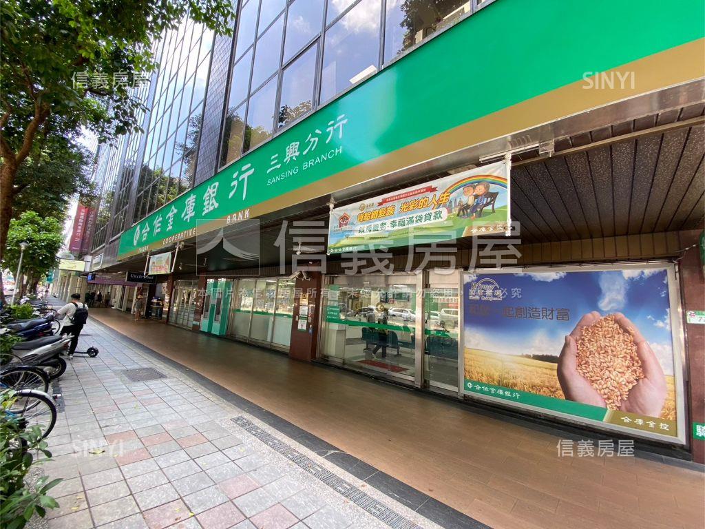 精選世貿邊間帷幕氣派辦公房屋室內格局與周邊環境