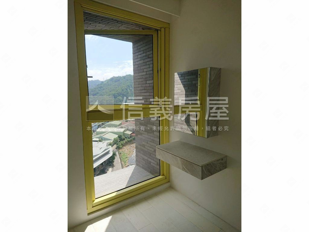 小宅高樓美景兩房房屋室內格局與周邊環境