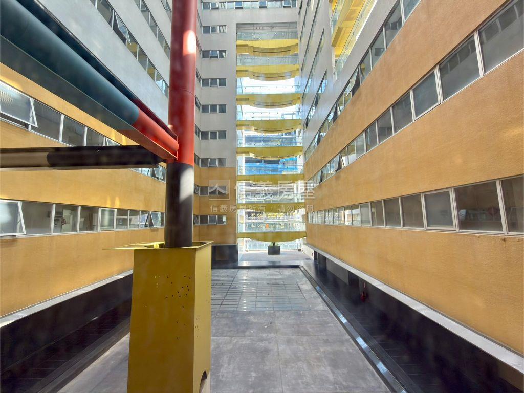 竹北高鐵惠友遠見辦公室房屋室內格局與周邊環境