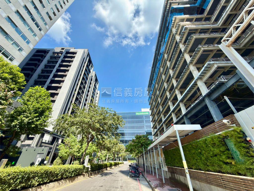 竹北高鐵惠友遠見辦公室房屋室內格局與周邊環境